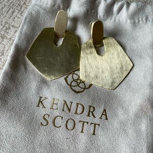 Kendra scott earrings